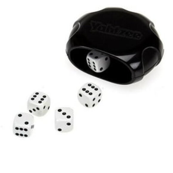 Yahtzee Classic Dice Bilingual Edition New Sealed Hasbro Game - Picture 5 of 14